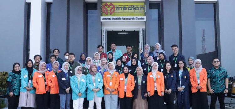 Joint Visit of Pharmacy Students to Medion: Exploration of the Veterinary Pharmaceutical Industry